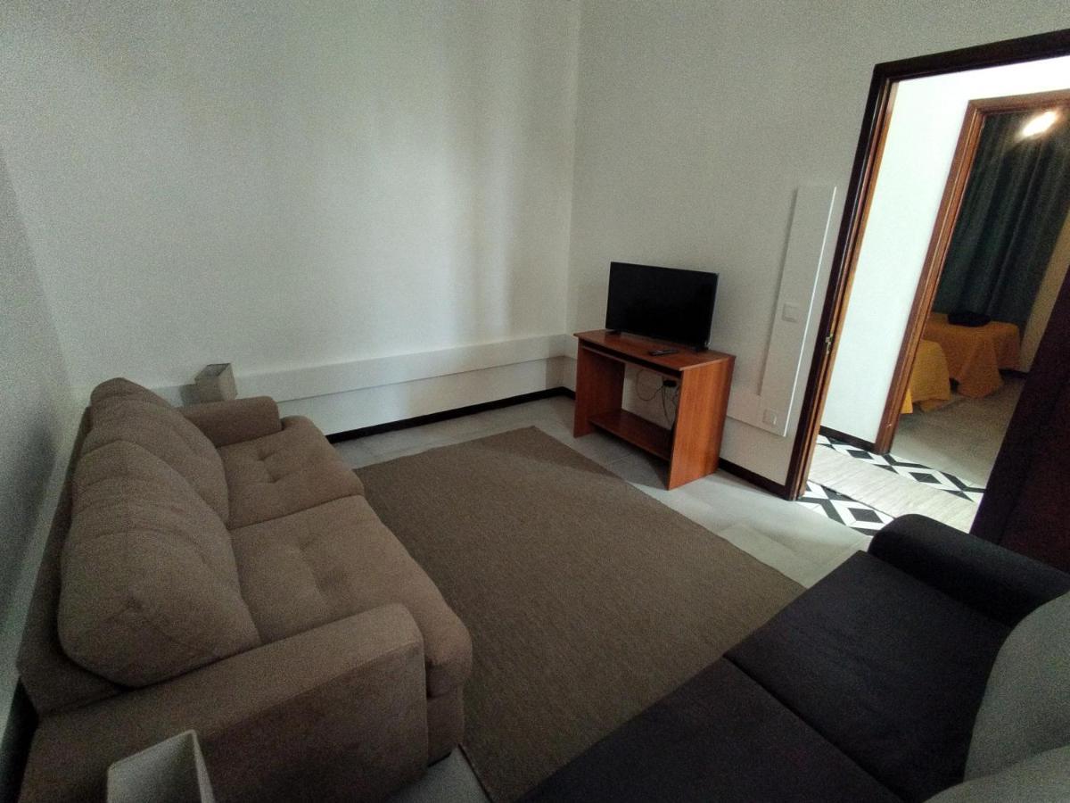 Bus Stop House 84 Funchal  Ngoại thất bức ảnh
